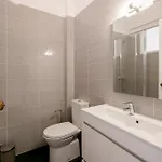 Sweet Cashmere - Spacious With Balcony Near Metro & Airport アパート リスボン