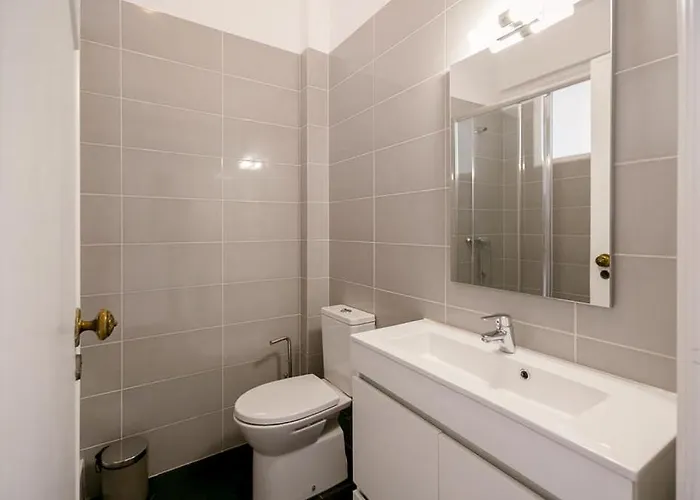 Sweet Cashmere - Spacious With Balcony Near Metro & Airport דירה ליסבון