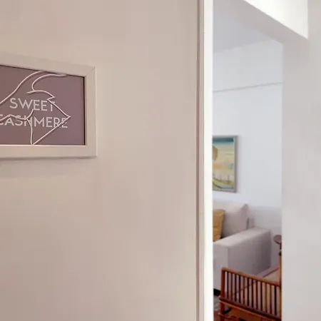 Sweet Cashmere - Spacious With Balcony Near Metro & Airport *