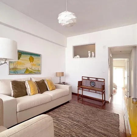 Sweet Cashmere - Spacious With Balcony Near Metro & Airport *